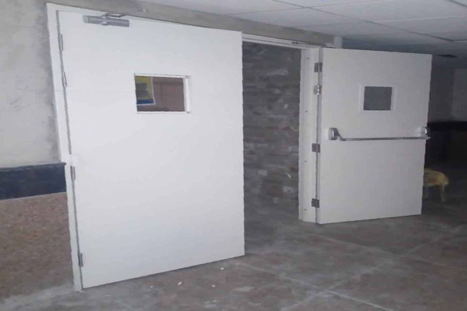 Installation of fire door